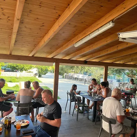 Kred Szálloda Orikum